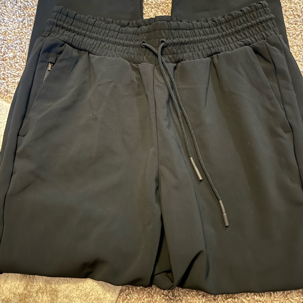 Athleta Metropolis Straight Leg Pant size 6